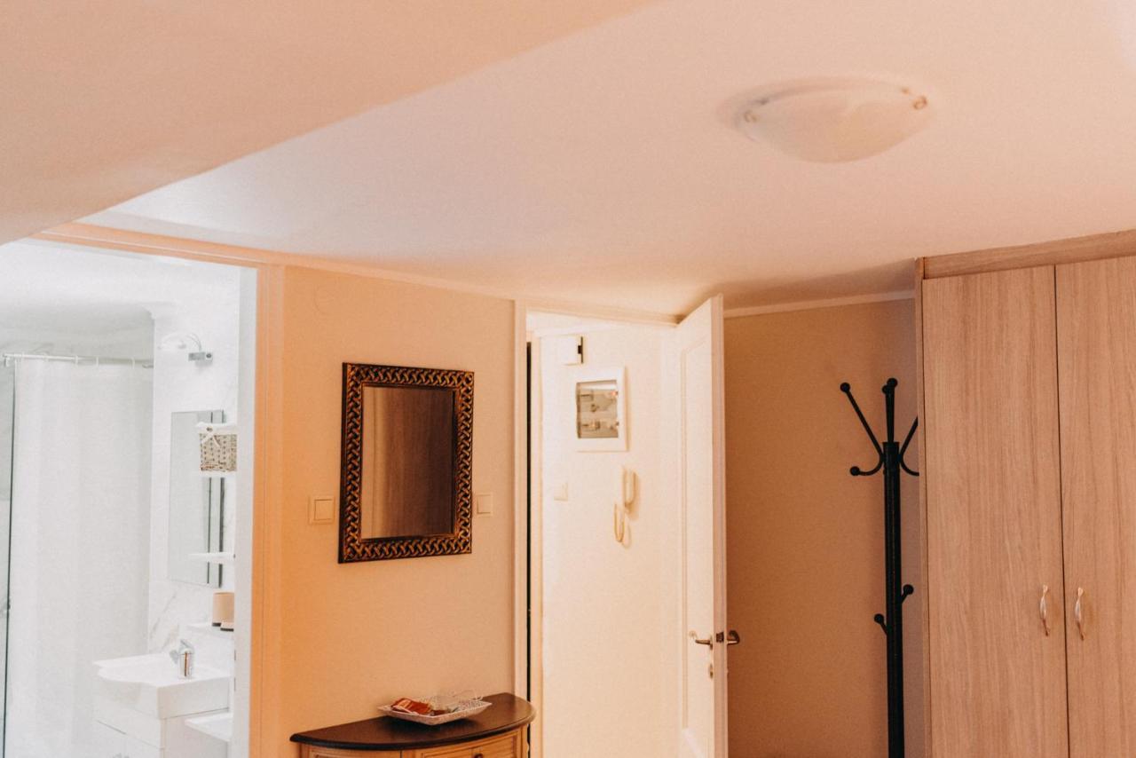 Best House, Central Aprtm., Agiou Nikolaou, Patra ภายนอก รูปภาพ