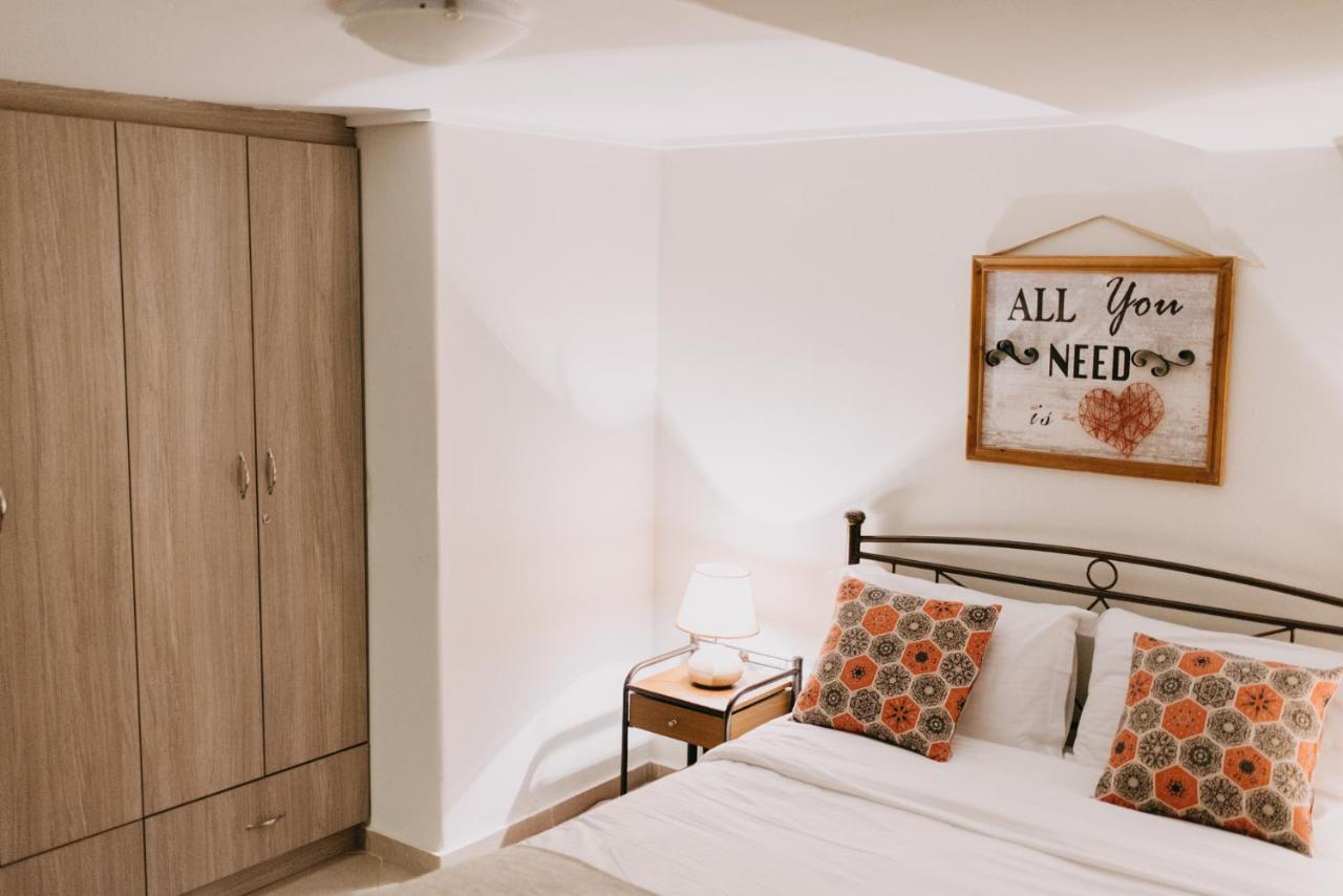 Best House, Central Aprtm., Agiou Nikolaou, Patra ภายนอก รูปภาพ
